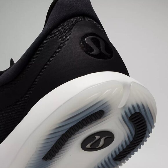 Women's Lululemon Strongfeel Trainers - Picture 7 of 10